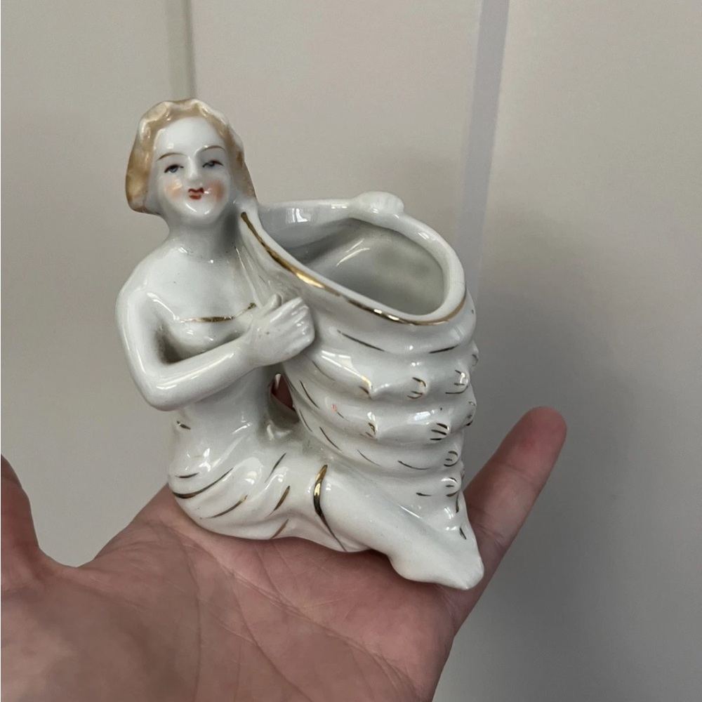 Vintage Porcelain Lady Holding Seashell Vase Small Pen Toothpick Holder